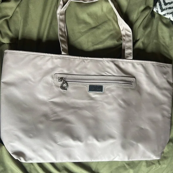 Bella Russo light pink Tote with Heart Charm NWOT - Picture 1 of 5